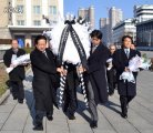 Делегация Движения Объединения почтила память покойного Ким Чен Ира