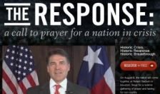 Губернатора Техаса хотят засудить за молитвенное собрание