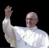 Папа на пасхальной мессе призвал закончить войны и помочь беженцам