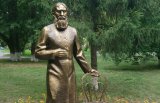 Памятник Григорию Распутину в Тюмени