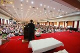 Особый 30-дневный семинар для 3600 представителей корейских родов