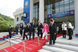 Церемония открытия океанического Дворца мира в Корее