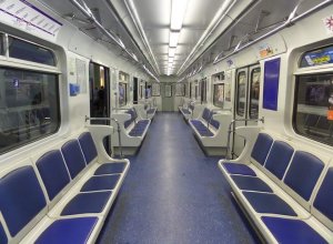 Уступайте места инвалидам, пожилым людям и…